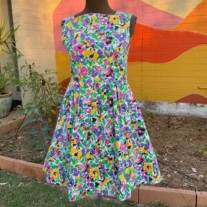💐 Super Fun 80s Floral Dress